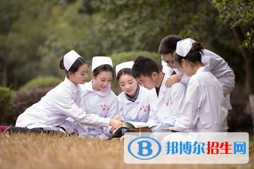 四川2021年護(hù)理學(xué)校可以學(xué)什么