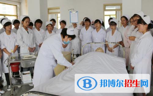 四川2021年哪個(gè)護(hù)理學(xué)校就業(yè)好