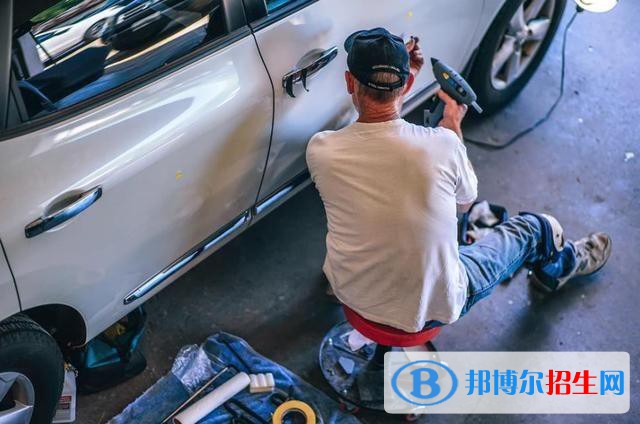廣東2021年男生讀什么汽修學校好