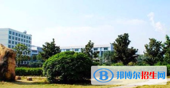 淮南市白天鵝藝術(shù)職業(yè)中專學(xué)校2021年招生簡(jiǎn)章