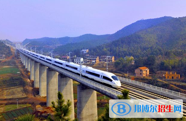 重慶2022年讀鐵路學(xué)?？梢钥即髮W(xué)嗎