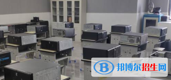 阜陽科貿(mào)技工學(xué)校2021年學(xué)費、收費多少