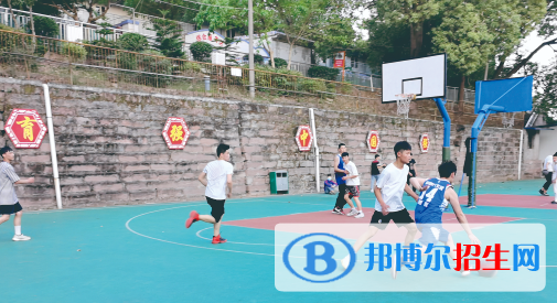 成都2021年大專(zhuān)好還是中專(zhuān)好