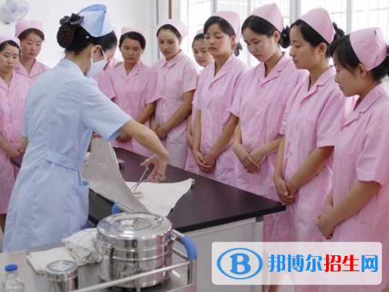 西安2021年衛(wèi)校適合女生學嗎