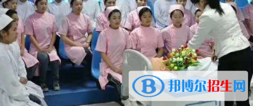 成都2021年護理學校什么專業(yè)比較好
