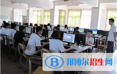 浙江2021年計(jì)算機(jī)學(xué)校是學(xué)什么的