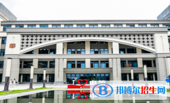 杭州中策職業(yè)學校