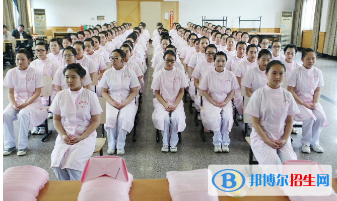西安2021年衛(wèi)校和中專(zhuān)有哪些區(qū)別