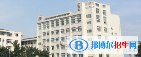 成都2022年在計算機學(xué)校學(xué)什么專業(yè)好
