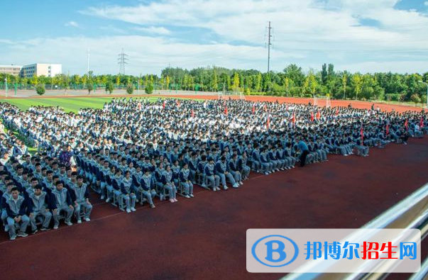 邯鄲2022年上中?？梢钥即髮W(xué)嗎