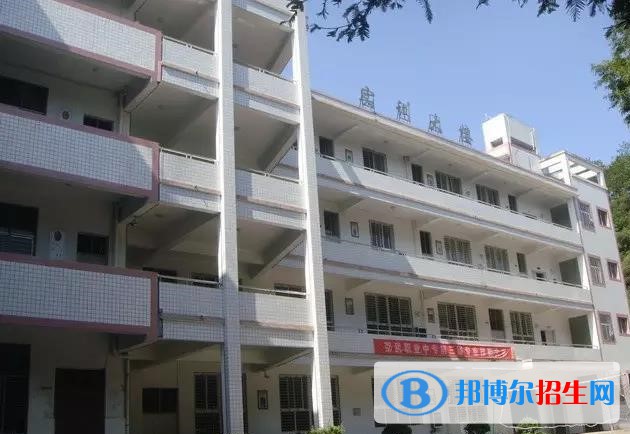 四川2022年初中畢業(yè)讀中專學校好嗎