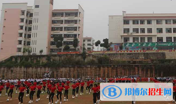 南充中等專(zhuān)業(yè)學(xué)校2022年招生簡(jiǎn)章