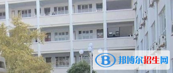 成都2022年女生在計算機學(xué)校學(xué)什么好