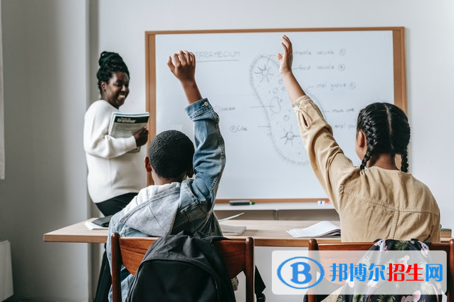 重慶2022年女生讀電子商務學校怎么樣