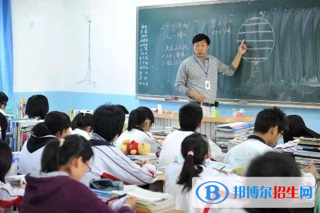 甘南州中等職業(yè)學(xué)校2022年學(xué)費(fèi)、收費(fèi)多少