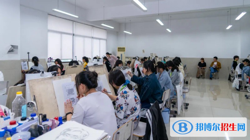昆山花橋國際商務(wù)城中等專業(yè)學校2022年有哪些專業(yè)