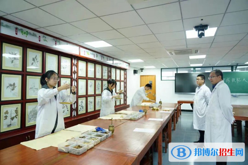 常州衛(wèi)生高等職業(yè)技術(shù)學(xué)校2022年報名條件、招生要求、招生對象