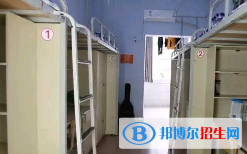 高坪區(qū)職業(yè)高級中學2022年宿舍條件