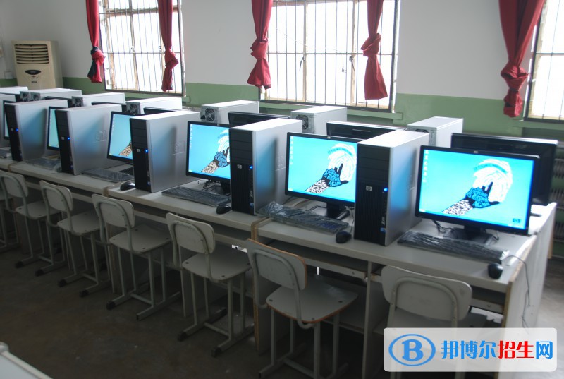 河北2022年計算機學(xué)校有哪些專業(yè)