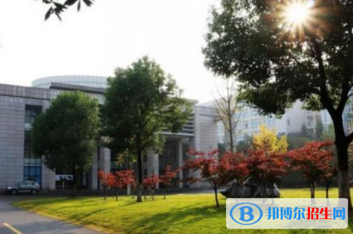 重慶市醫(yī)藥科技學(xué)校怎么樣、好不好