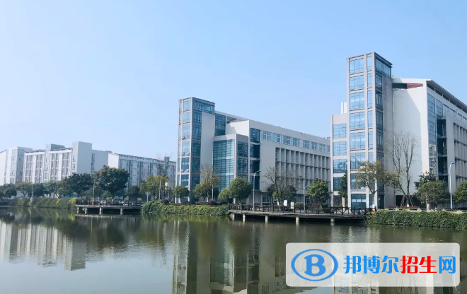 南充市瀠溪高級職業(yè)中學(xué)2022年學(xué)費、收費多少