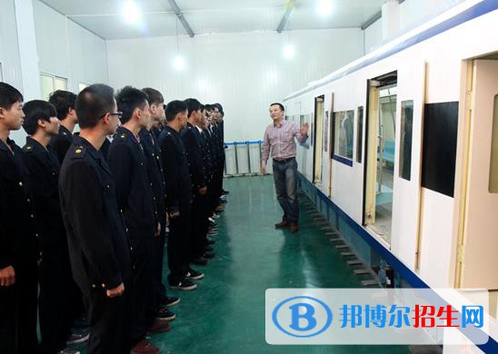 蘭州2022年適合男生的軌道交通學(xué)校