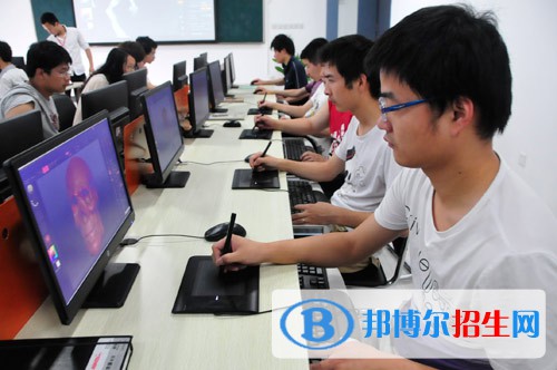 河北2022年到哪里讀計算機學校好