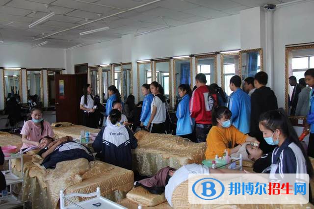 敦煌藝術(shù)旅游中等專(zhuān)業(yè)學(xué)校2022年報(bào)名條件、招生要求、招生對(duì)象