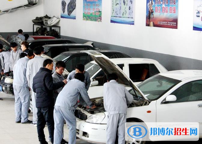 甘肅2022年汽修學(xué)校讀出來(lái)是什么文憑