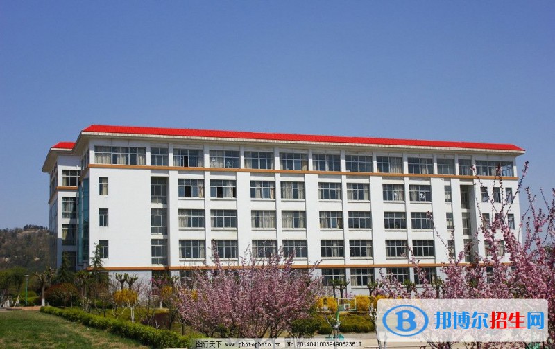 內(nèi)江川威技工學(xué)校2022年學(xué)費(fèi)、收費(fèi)多少