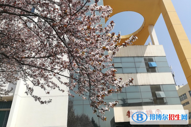 昆明衛(wèi)生學(xué)校2022年學(xué)費(fèi)、收費(fèi)多少