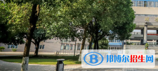 成都2022年哪些大專有汽修學(xué)校