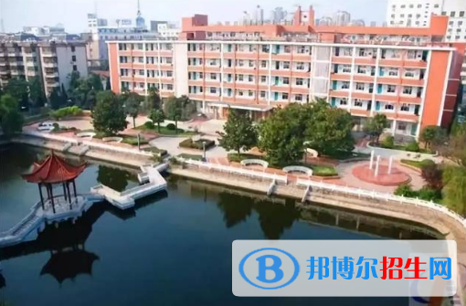 云南電子技工學校2022年學費、收費多少