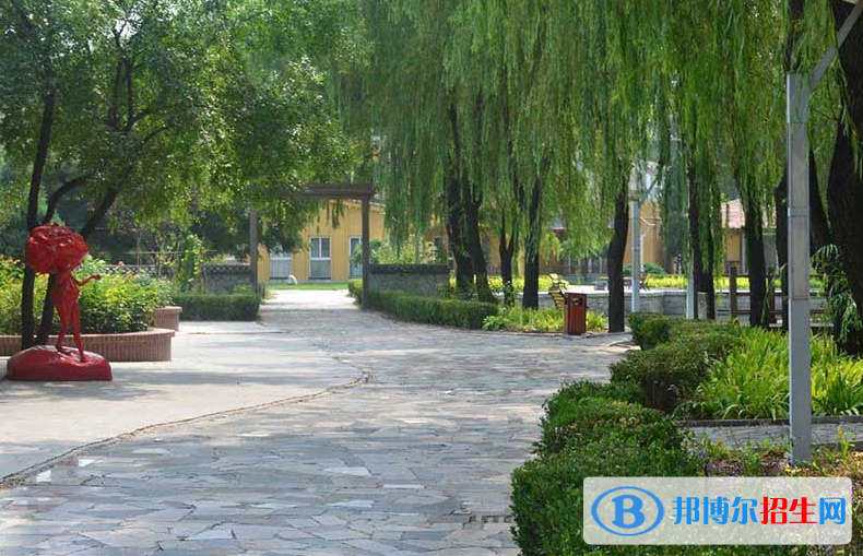 云南冶金高級(jí)技工學(xué)校2022年報(bào)名條件、招生要求、招生對(duì)象
