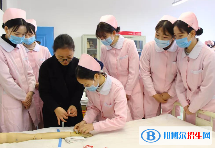 重慶2022年護(hù)理學(xué)校什么專業(yè)好就業(yè)