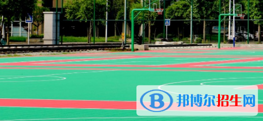 成都2022年女生學汽修學校