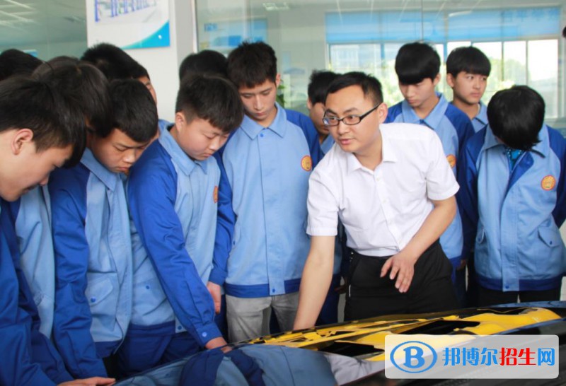 蘭州2022年汽修學(xué)校多少錢(qián)