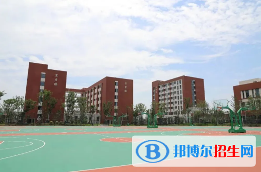 祿勸職業(yè)高級中學(xué)2022年招生辦聯(lián)系電話