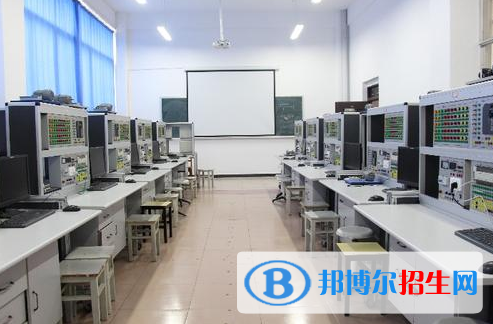 石家莊建材技工學校2022年招生辦聯(lián)系電話