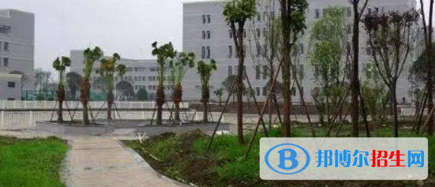 成都百年農(nóng)工子弟職業(yè)學(xué)校2022年招生簡(jiǎn)章