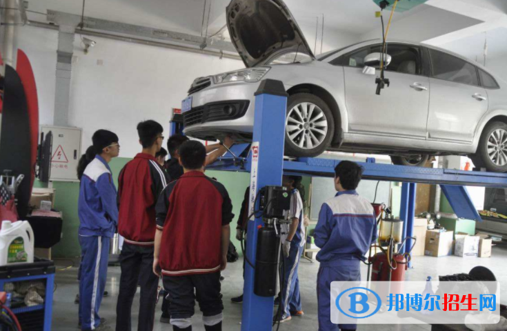 重慶2022年初中生讀汽修學校好嗎