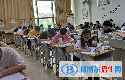 貴州2022年電子商務(wù)學(xué)校里面有哪些專(zhuān)業(yè)