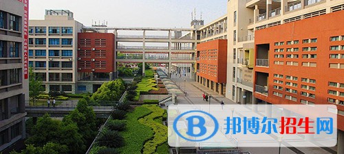 重慶電子工程職業(yè)學(xué)院怎么樣、好不好