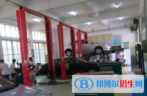杭州2022年男生讀什么汽修學(xué)校