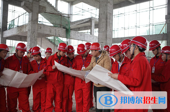 重慶2022年建筑學(xué)校學(xué)什么比較好