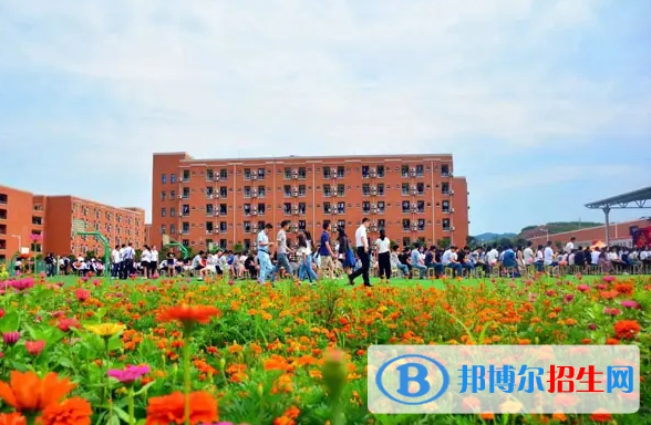 四川五月花專修學院2022年地址在哪里