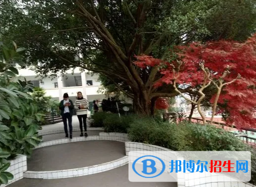 重慶2022年男生讀建筑學校學什么好