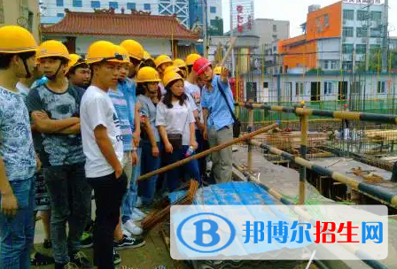 重慶2022年女生上建筑學校學什么專業(yè)好