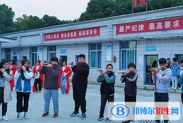 高平職業(yè)中學校2022年招生辦聯(lián)系電話