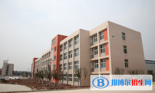 內(nèi)江職業(yè)培訓(xùn)技工學(xué)校2022年報名條件、招生要求、招生對象